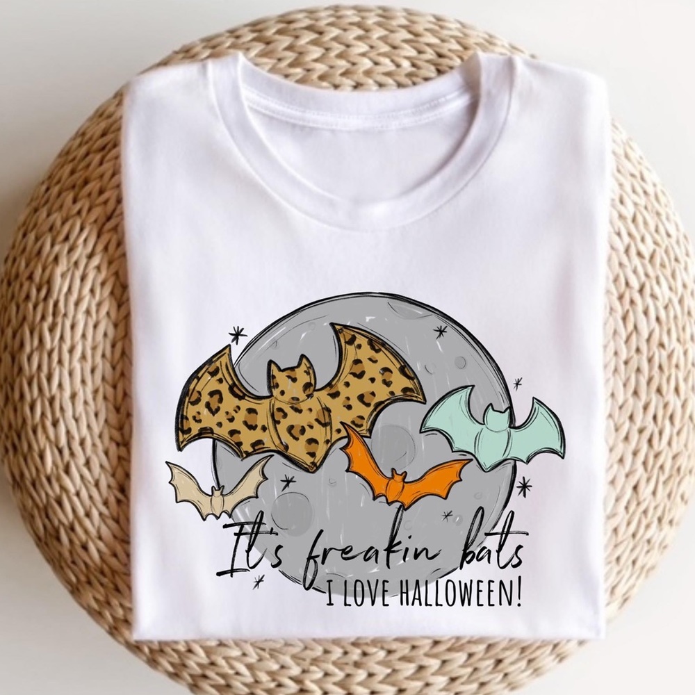 It’s Freakin Bats 🦇 Happy Halloween T-Shirt Sizes XS-XL